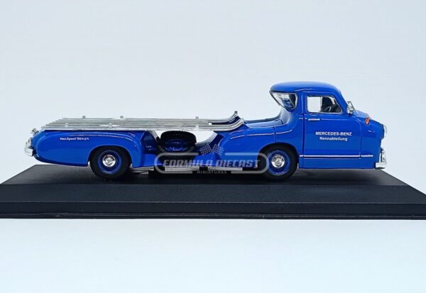 Miniatura do transportador de carros de corrida Mercedes-Benz "Blue Wonder" 1955, escala 1:43, marca IXO