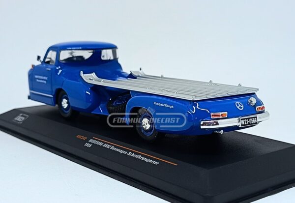 Miniatura do transportador de carros de corrida Mercedes-Benz "Blue Wonder" 1955, escala 1:43, marca IXO