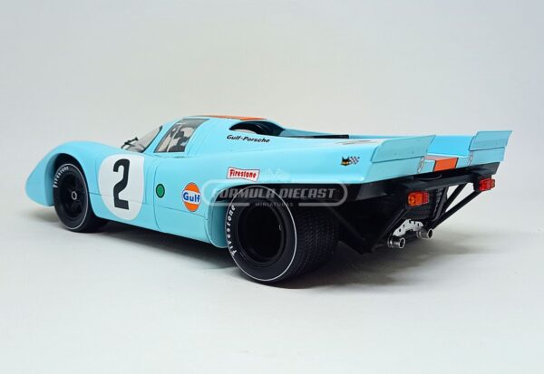 Miniatura de carro Porsche Gulf 917K #2 P. Rodriguez/L.Kinnunen/B. Redman, vencedor das 24h Daytona 1970, escala 1:18, marca CMR