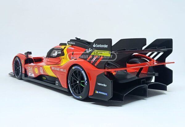 Miniatura de carro Ferrari 499P #51 A.Pier Guidi/J.Calado/A.Giovinazzi, vencedor das 24h Le Mans 2023, escala 1:18, marca Bburago