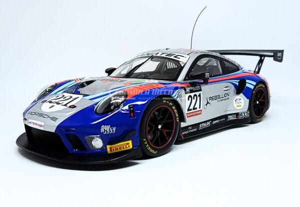 Miniatura de carro Porsche 911 GT3 R #221 GPX Martini Racing, 24h Spa 2022, escala 1:18, marca IXO