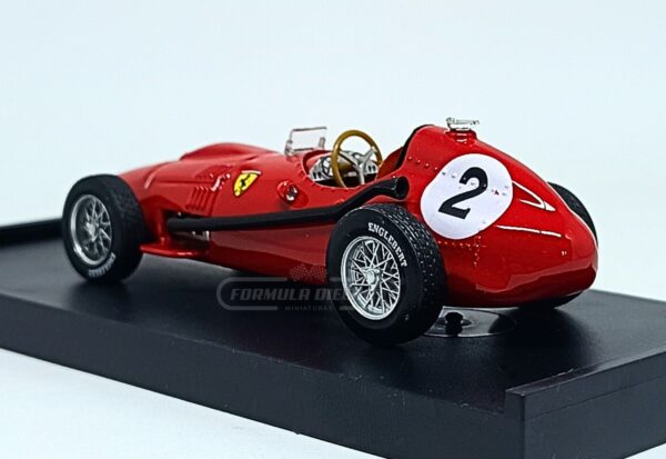 Miniatura de carro Ferrari D246 #2 M.Hawthorn, GP Inglaterra, Campeão Mundial F1 1958, escala 1:43, marca Brumm