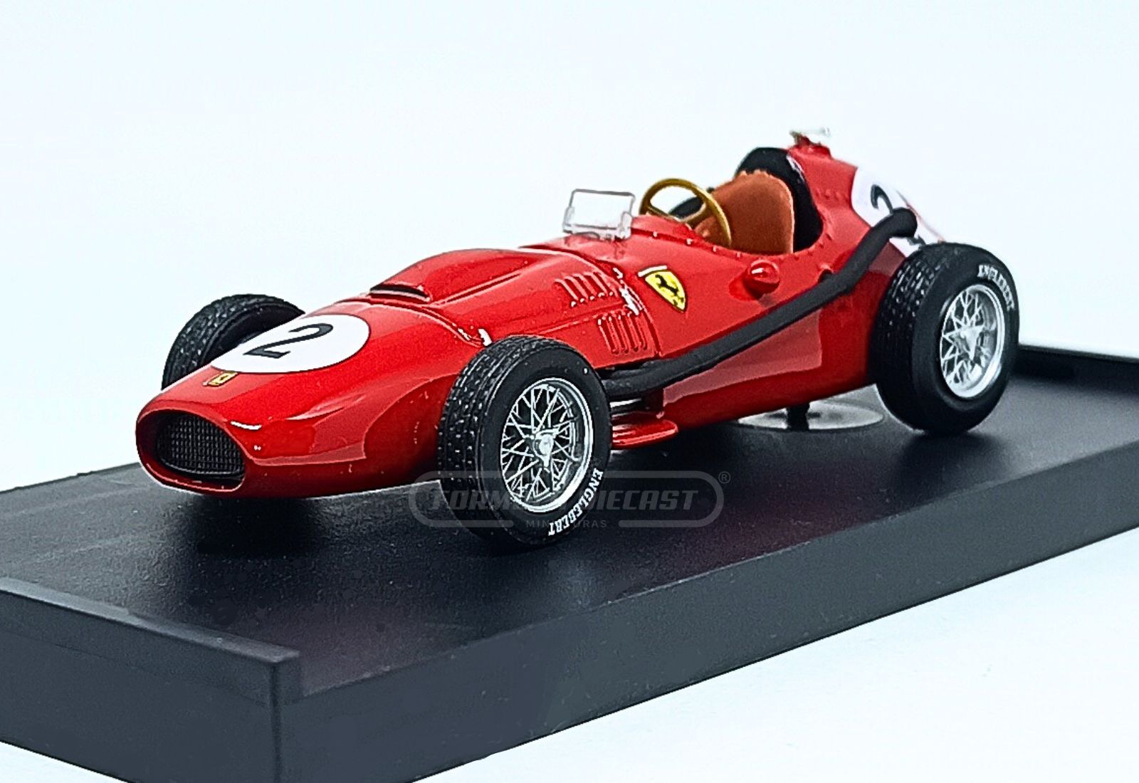 Miniatura de carro Ferrari D246 #2 M.Hawthorn, GP Inglaterra, Campeão Mundial F1 1958, escala 1:43, marca Brumm