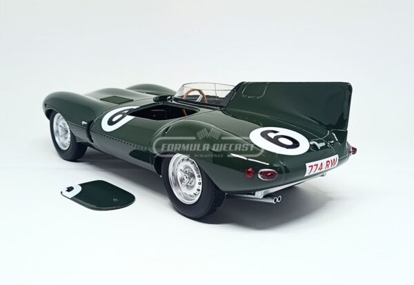 Miniatura de carro Jaguar D-Type #6 pilotado por M. Hawthorn e I. Bueb, vencedor das 24h de Le Mans 1955, escala 1:18, marca CMR