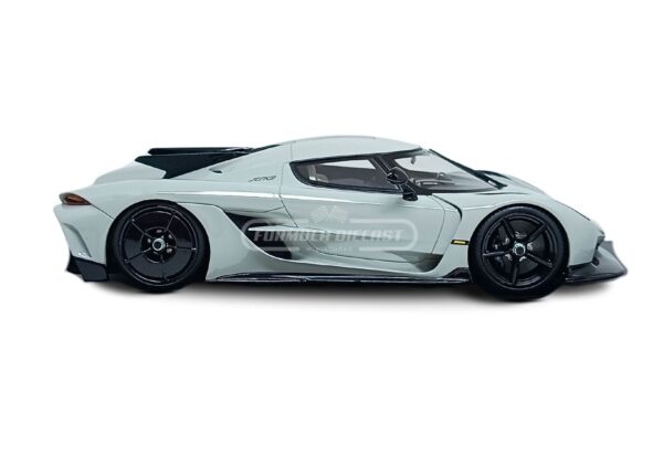 Miniatura de carro Koenigsegg Jesko Absolut 2022, cor cinza, escala 1:18, marca GT Spirit