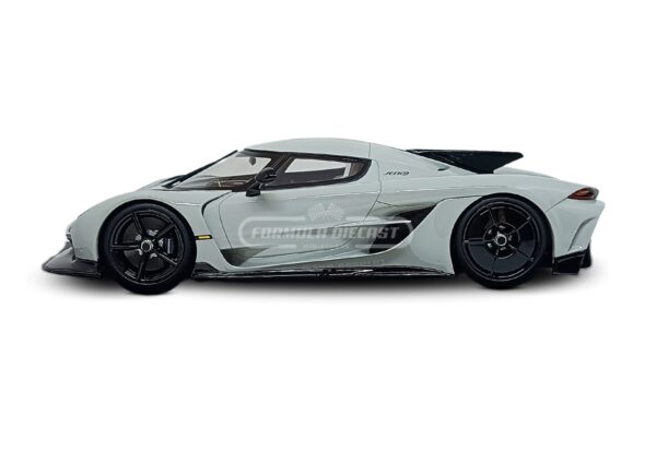 Miniatura de carro Koenigsegg Jesko Absolut 2022, cor cinza, escala 1:18, marca GT Spirit