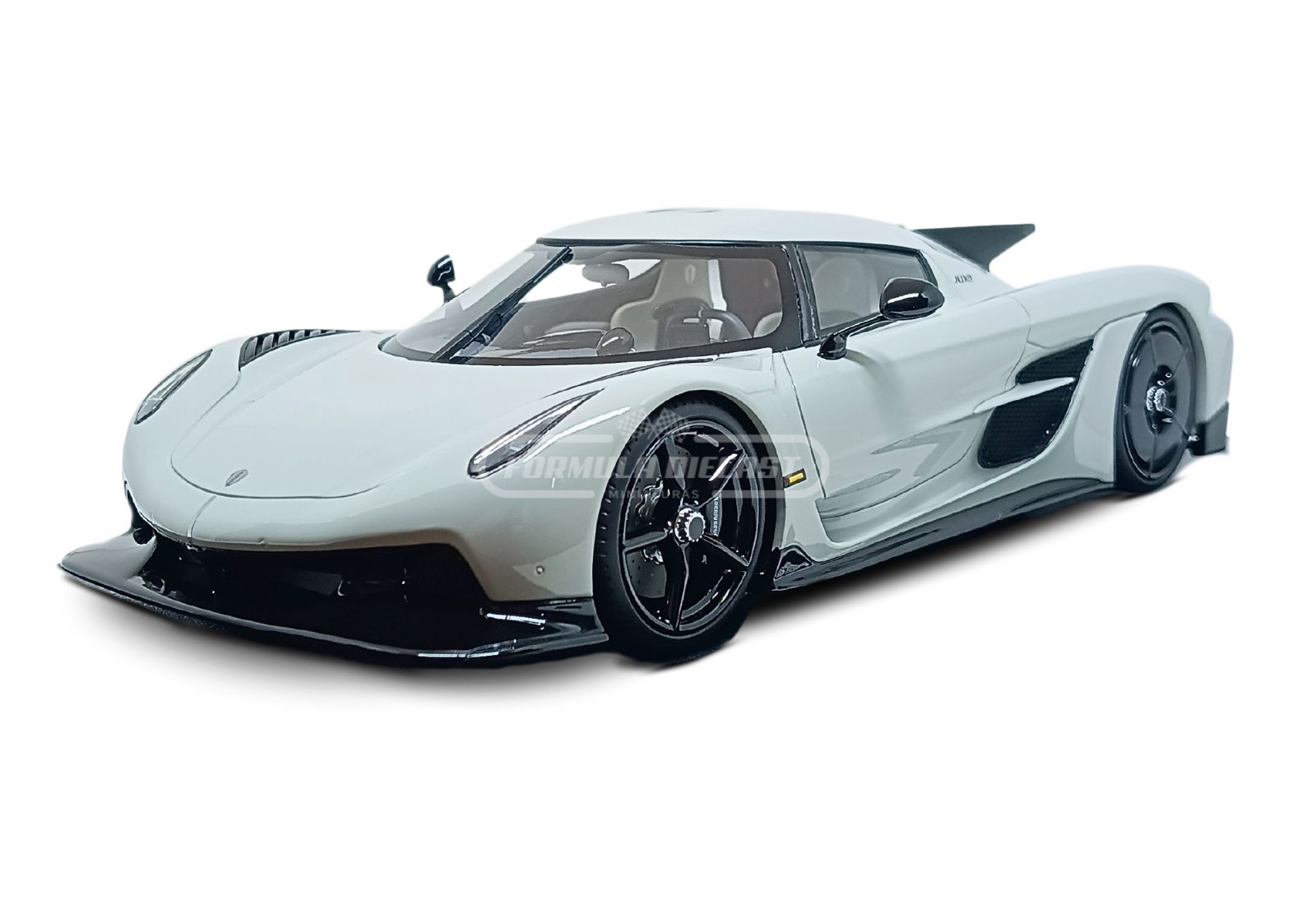 Miniatura de carro Koenigsegg Jesko Absolut 2022, cor cinza, escala 1:18, marca GT Spirit