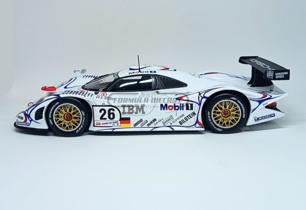 Miniatura de carro Porsche 911 GT1 #26 pilotado por McNish, Aiello e Ortelli, vencedor das 24h de Le Mans 1998, escala 1:18, marca Werk83