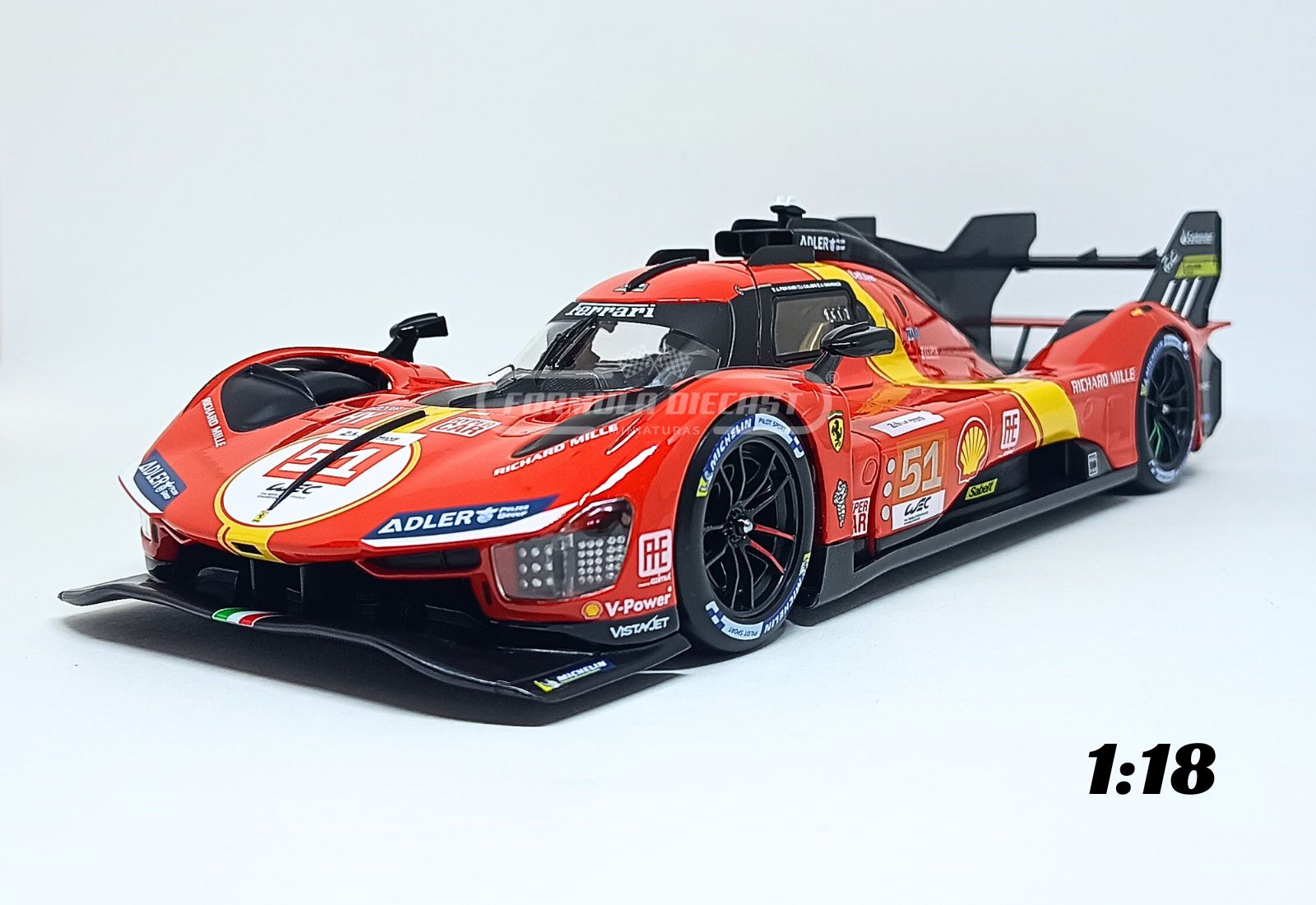 Miniatura de carro Ferrari 499P #51 A.Pier Guidi/J.Calado/A.Giovinazzi, vencedor das 24h Le Mans 2023, escala 1:18, marca Bburago