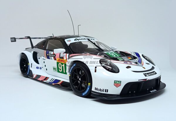 Miniatura de carro Porsche 911 RSR-19 #91 pilotado por Bruni e Lietz, LAST RACE WEC 2022, escala 1:18, marca IXO