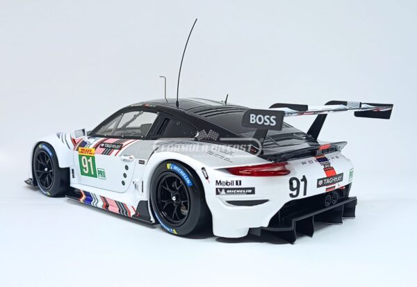 Miniatura de carro Porsche 911 RSR-19 #91 pilotado por Bruni e Lietz, LAST RACE WEC 2022, escala 1:18, marca IXO