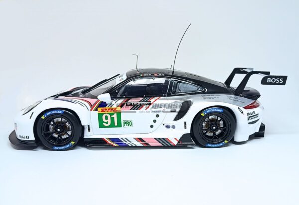 Miniatura de carro Porsche 911 RSR-19 #91 pilotado por Bruni e Lietz, LAST RACE WEC 2022, escala 1:18, marca IXO