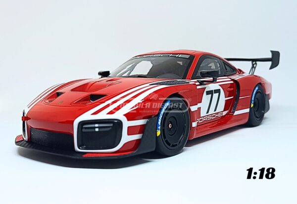 Miniatura de carro Porsche 935/19 #77, vermelho e branco, modelo 2019, escala 1:18, marca Minichamps