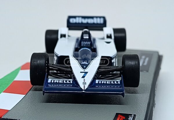 Miniatura de carro Brabham BMW BT55 #7 pilotado por Riccardo Patrese na temporada F1 1986, escala 1:43, marca Altaya