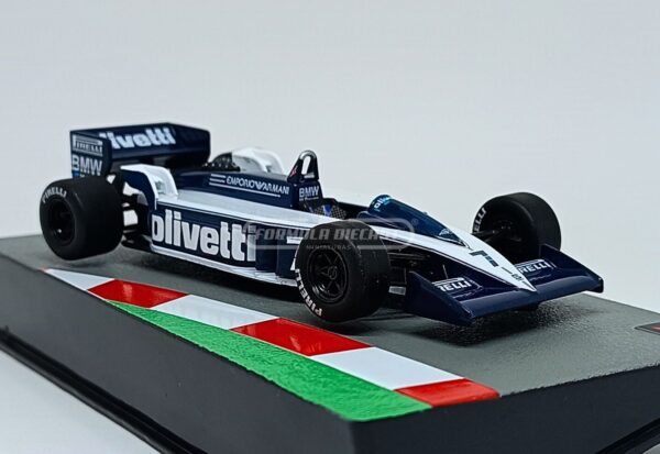 Miniatura de carro Brabham BMW BT55 #7 pilotado por Riccardo Patrese na temporada F1 1986, escala 1:43, marca Altaya