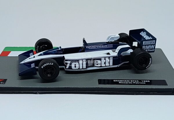 Miniatura de carro Brabham BMW BT55 #7 pilotado por Riccardo Patrese na temporada F1 1986, escala 1:43, marca Altaya