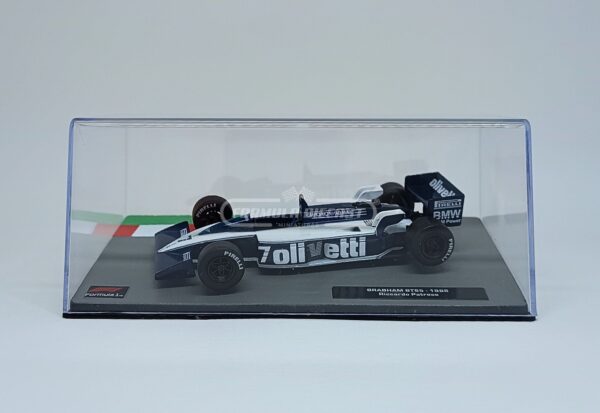Miniatura de carro Brabham BMW BT55 #7 pilotado por Riccardo Patrese na temporada F1 1986, escala 1:43, marca Altaya