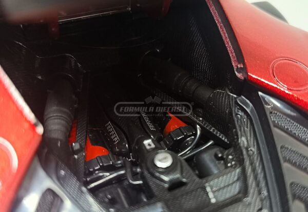 Miniatura de carro Ferrari SF90XX Stradale 2024, cor Rosso Magma, escala 1:18, marca Bburago