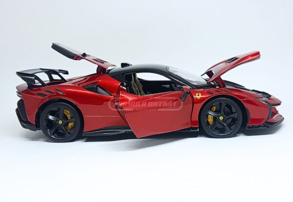 Miniatura de carro Ferrari SF90XX Stradale 2024, cor Rosso Magma, escala 1:18, marca Bburago