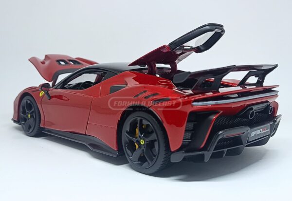 Miniatura de carro Ferrari SF90XX Stradale 2024, cor Rosso Magma, escala 1:18, marca Bburago