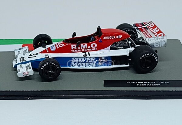 Miniatura de carro Martini MK23 #31 pilotado por René Arnoux na temporada F1 1978, escala 1:43, marca Altaya