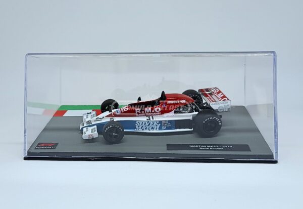 Miniatura de carro Martini MK23 #31 pilotado por René Arnoux na temporada F1 1978, escala 1:43, marca Altaya