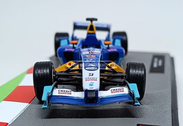 Miniatura de carro Sauber C23 #12 pilotado por Felipe Massa na temporada F1 2004, escala 1:43, marca Altaya