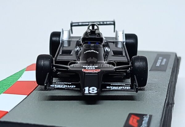 Miniatura de carro Shadow DN9 #18 pilotado por Elio de Angelis na temporada F1 1979, escala 1:43, marca Altaya