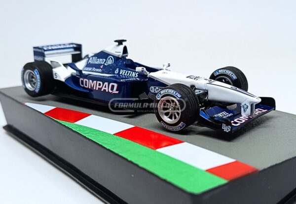 Miniatura de carro Williams-BMW FW23 #5 pilotado por Ralf Schumacher na temporada F1 2001, escala 1:43, marca Altaya