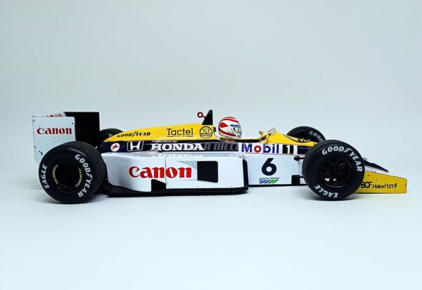 Miniatura de carro Williams FW11 #6 pilotado por Nelson Piquet, vencedor GP Brasil F1 1986, escala 1:18, marca MCG