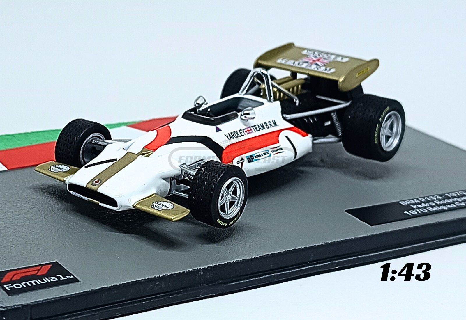 Miniatura de carro BRM P153 #1 pilotado por Pedro Rodriguez, GP da Bélgica F1 1970, escala 1:43, marca Altaya