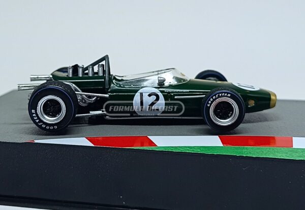 Miniatura de carro Brabham BT19 #12 pilotado por Jack Brabham, campeão mundial F1 1966, escala 1:43, marca Altaya
