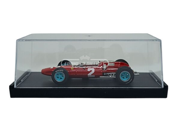 Miniatura de carro Ferrari 158 #2 pilotado por John Surtees, vencedor GP da Itália, campeão mundial F1 1964, escala 1:43, marca Brumm