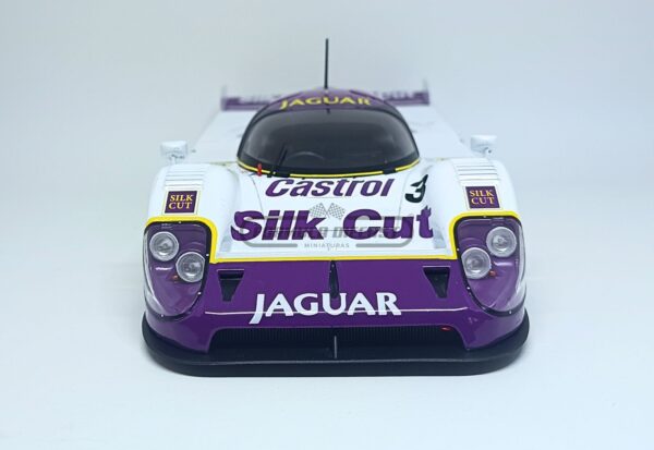 Miniatura de carro Jaguar XJR-12 #3 Nielsen/Cobb/Brundle, Vencedor 24h Le Mans 1990, escala 1:18, marca CMR
