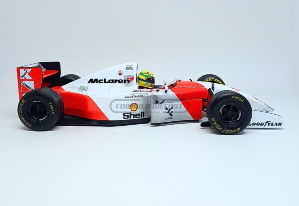 Miniatura de carro McLaren MP4/8 Ayrton Senna , vencedor GP Europa F1 1993, escala 1:18, marca Minichamps
