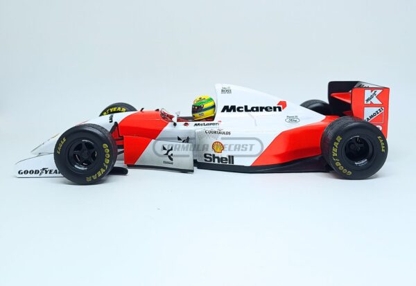 Miniatura de carro McLaren MP4/8 Ayrton Senna , vencedor GP Europa F1 1993, escala 1:18, marca Minichamps