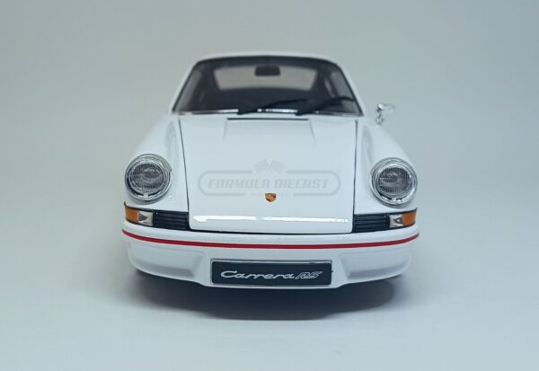 Miniatura de carro Porsche 911 Carrera RS 2.7 1973, cor Branco e Vermelho, escala 1:18, marca Welly