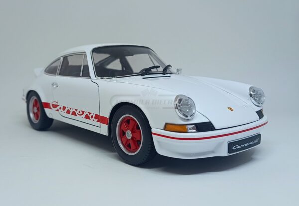Miniatura de carro Porsche 911 Carrera RS 2.7 1973, cor Branco e Vermelho, escala 1:18, marca Welly