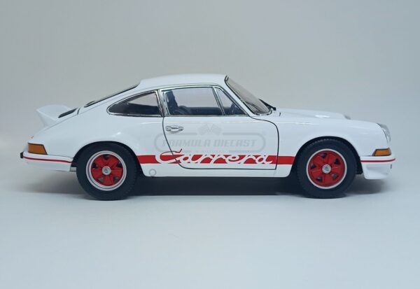 Miniatura de carro Porsche 911 Carrera RS 2.7 1973, cor Branco e Vermelho, escala 1:18, marca Welly