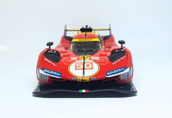 Miniatura de carro Ferrari 499P #50, pilotado por A. Fuoco/M. Molina/N. Nielsen, vencedor das 24h Le Mans 2024, escala 1:18, marca Bburago