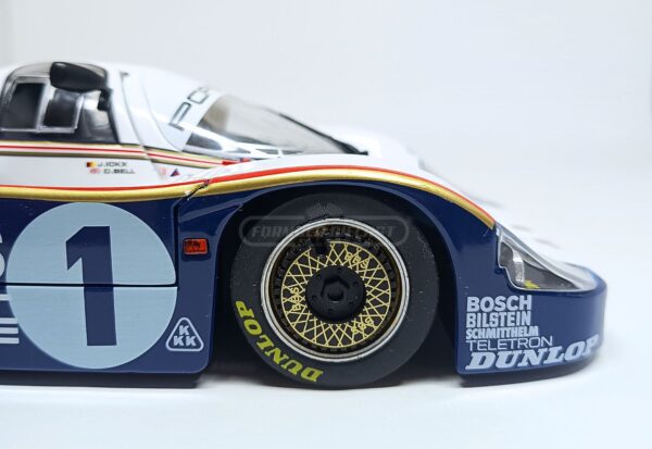 Miniatura de carro Porsche 956 LH #1, pilotado por J. Ickx/D. Bell, vencedor 24h Le Mans 1982, "Collector's Box", escala 1:18, marca Werk83