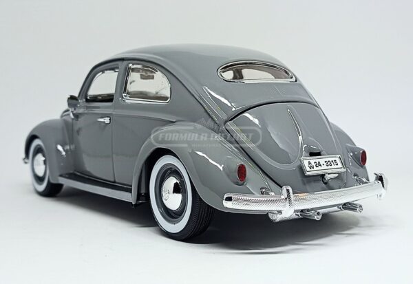 Miniatura de carro VW Fusca Käfer-Beetle 1951, cor Cinza, escala 1:18, marca Bburago
